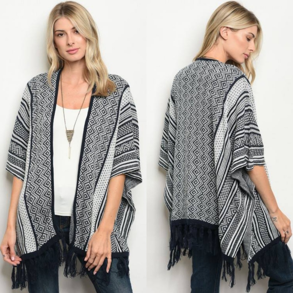 PONCHO FRINGE BOHO TRIBAL SWEATER CARDIGAN (M/L)